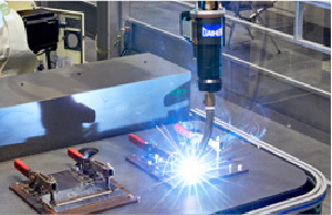 Arc welding robotSynchro-feed welding system